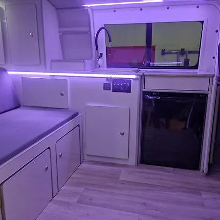 Autocaravana Camper 营地